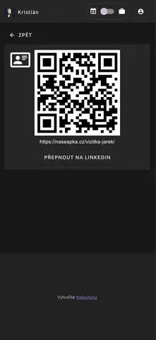 Obrazovka rychlé vizitky s QR kódem a tlačítkem pro přepnutí na LinkedIn